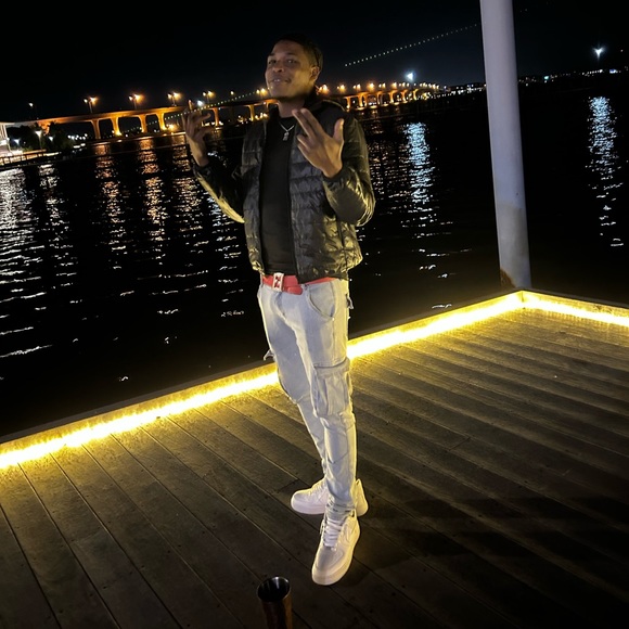 Meet your Posher, Terrance - Picture 6 of 7